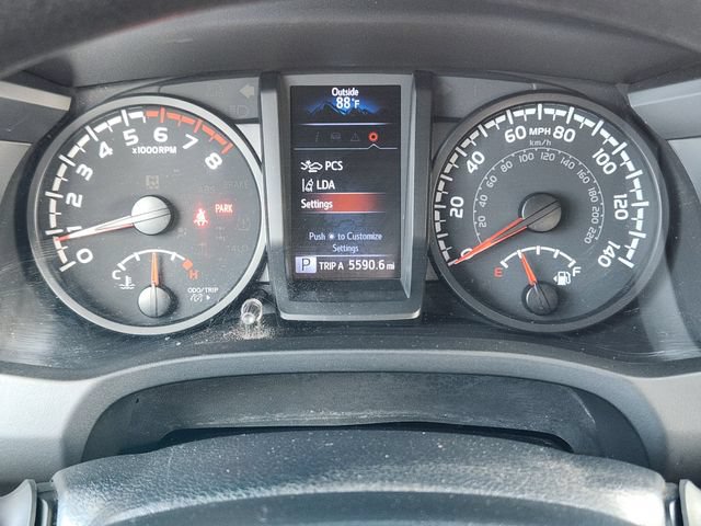 Used 2020 Toyota Tacoma SR AWD/4WD image 11
