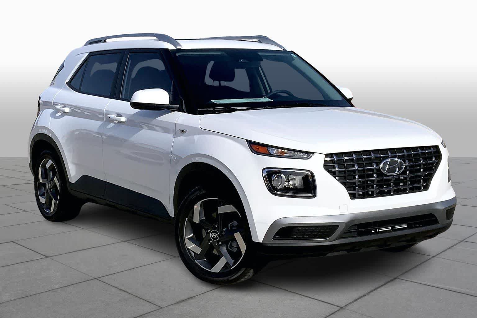 New 2026 Hyundai Venue SEL FWD image 2