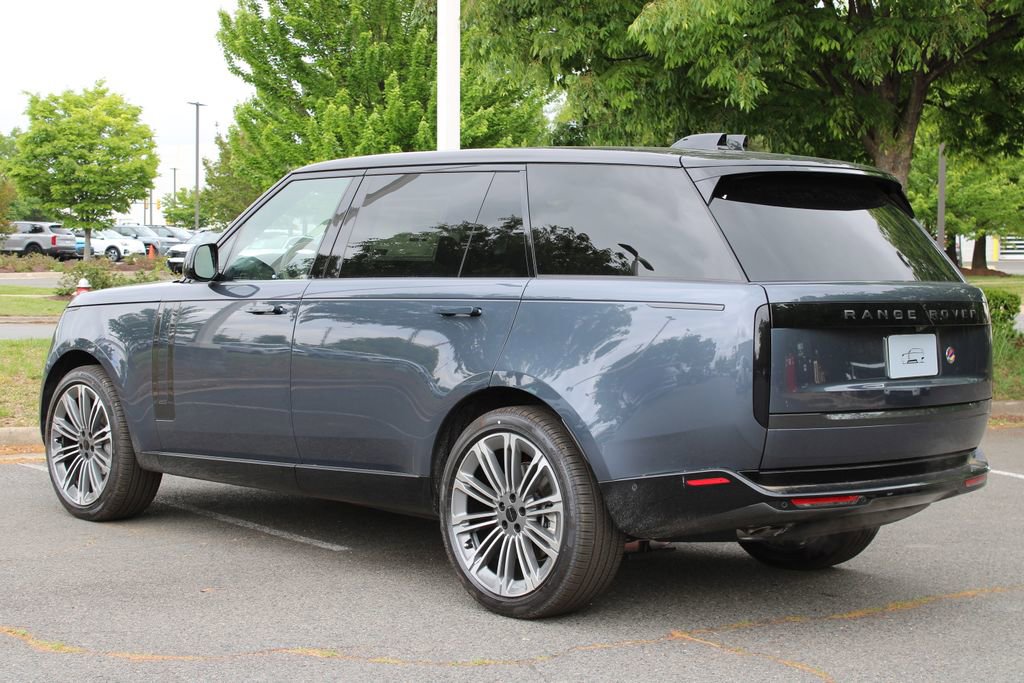 New 2026 Land Rover Range Rover Long Wheelbase SE AWD/4WD image 10
