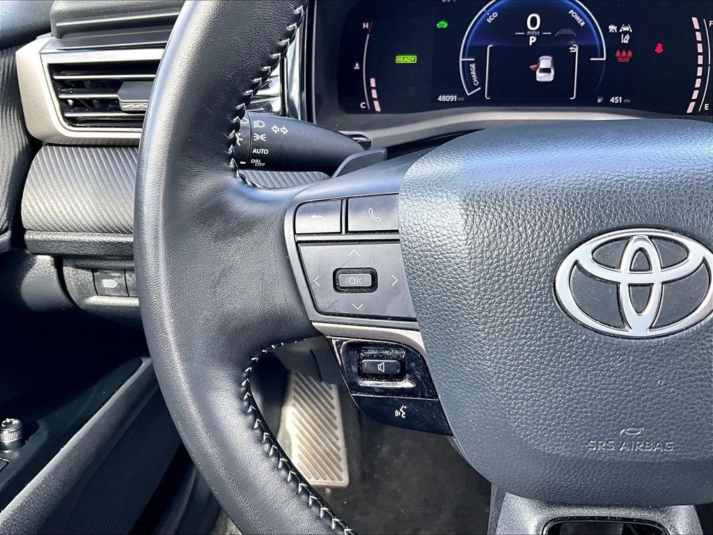 Used 2025 Toyota Camry SE FWD image 21