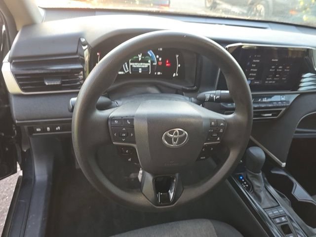 Used 2025 Toyota Camry LE FWD image 9