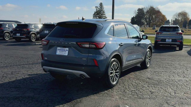 Used 2024 Ford Escape SE image 8