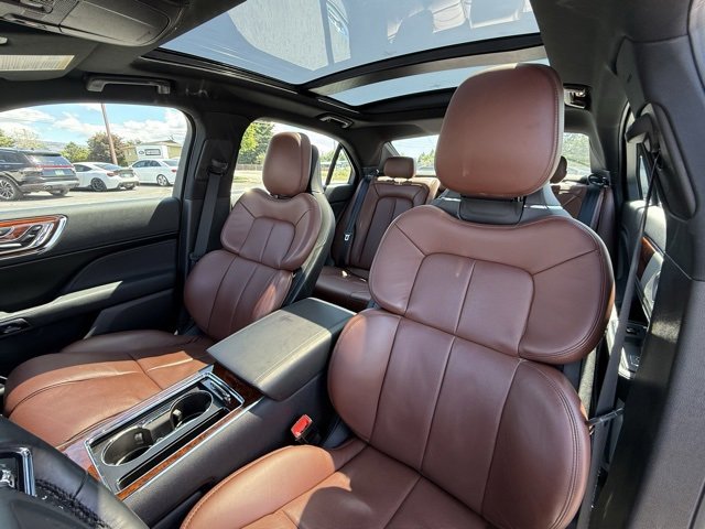 Used 2020 Lincoln Continental Reserve w/ Luxury Package image 17