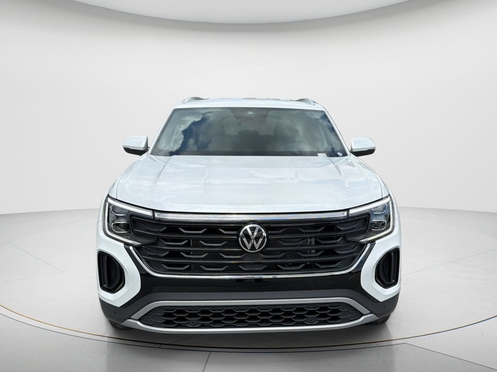 New 2026 Volkswagen Atlas Cross Sport SE FWD image 2