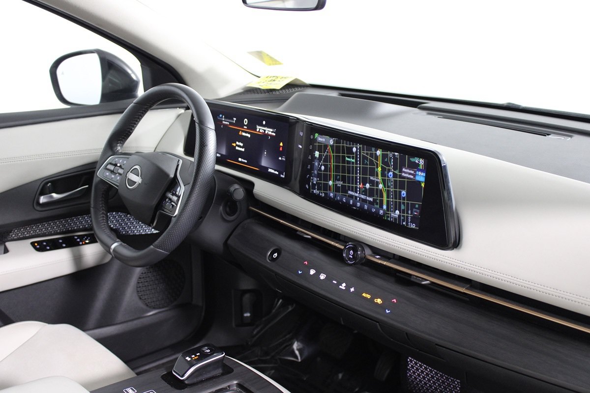 Used 2023 Nissan Ariya FWD image 8
