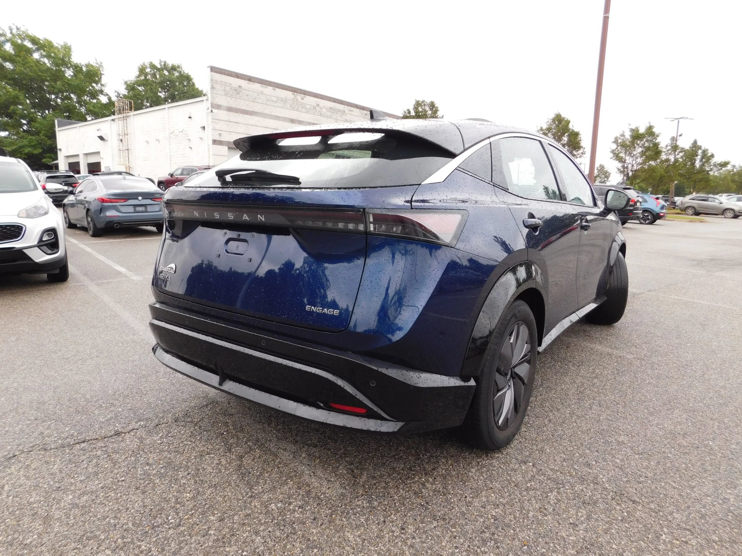 Used 2023 Nissan Ariya FWD image 6