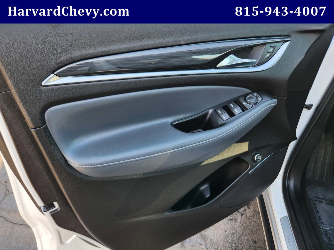 Used 2021 Buick Enclave Essence image 35