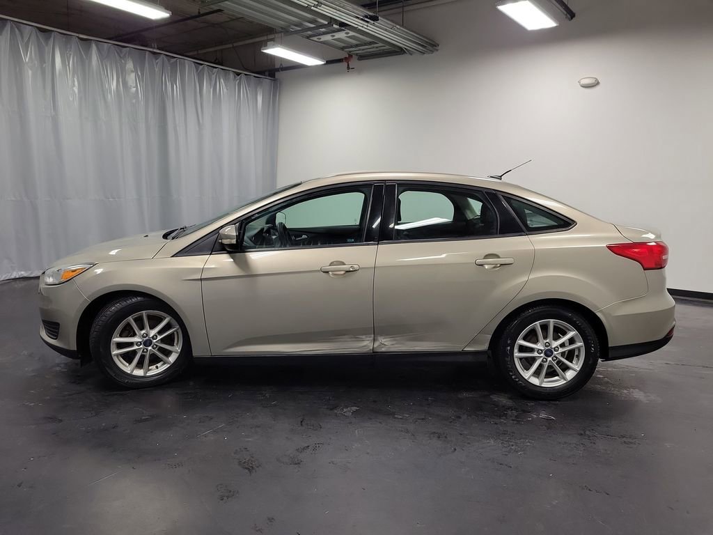 Used 2016 Ford Focus SE image 6