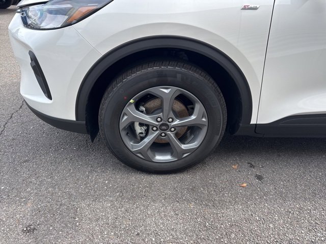 New 2025 Ford Escape ST-Line w/ Equipment Group 301A image 10