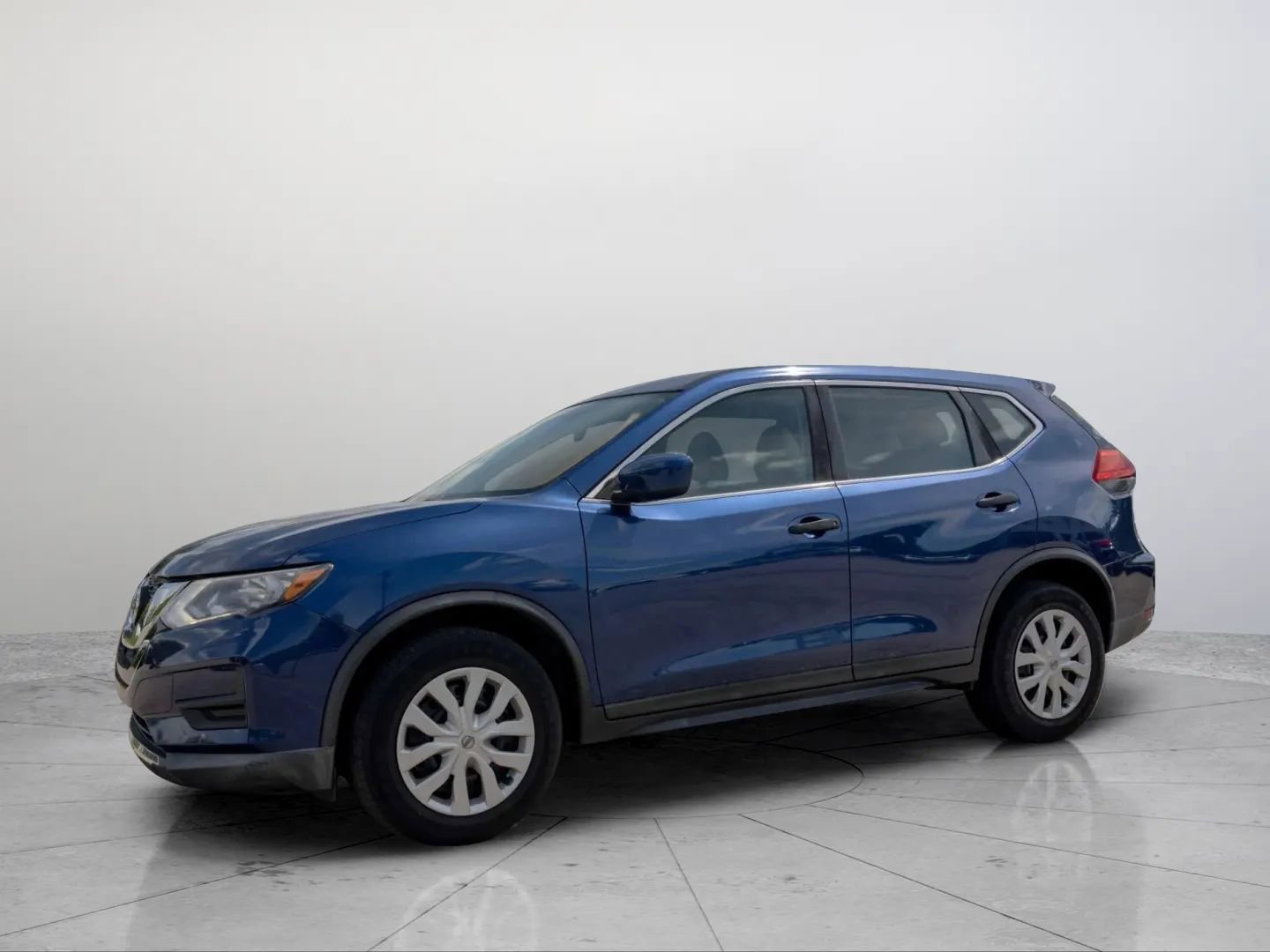 Used 2017 Nissan Rogue S image 1