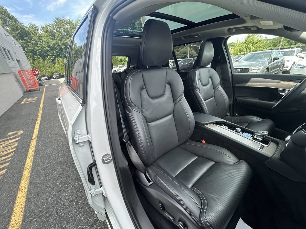 Certified 2023 Volvo XC90 B6 Ultimate w/ Protection Package Premier AWD/4WD image 25