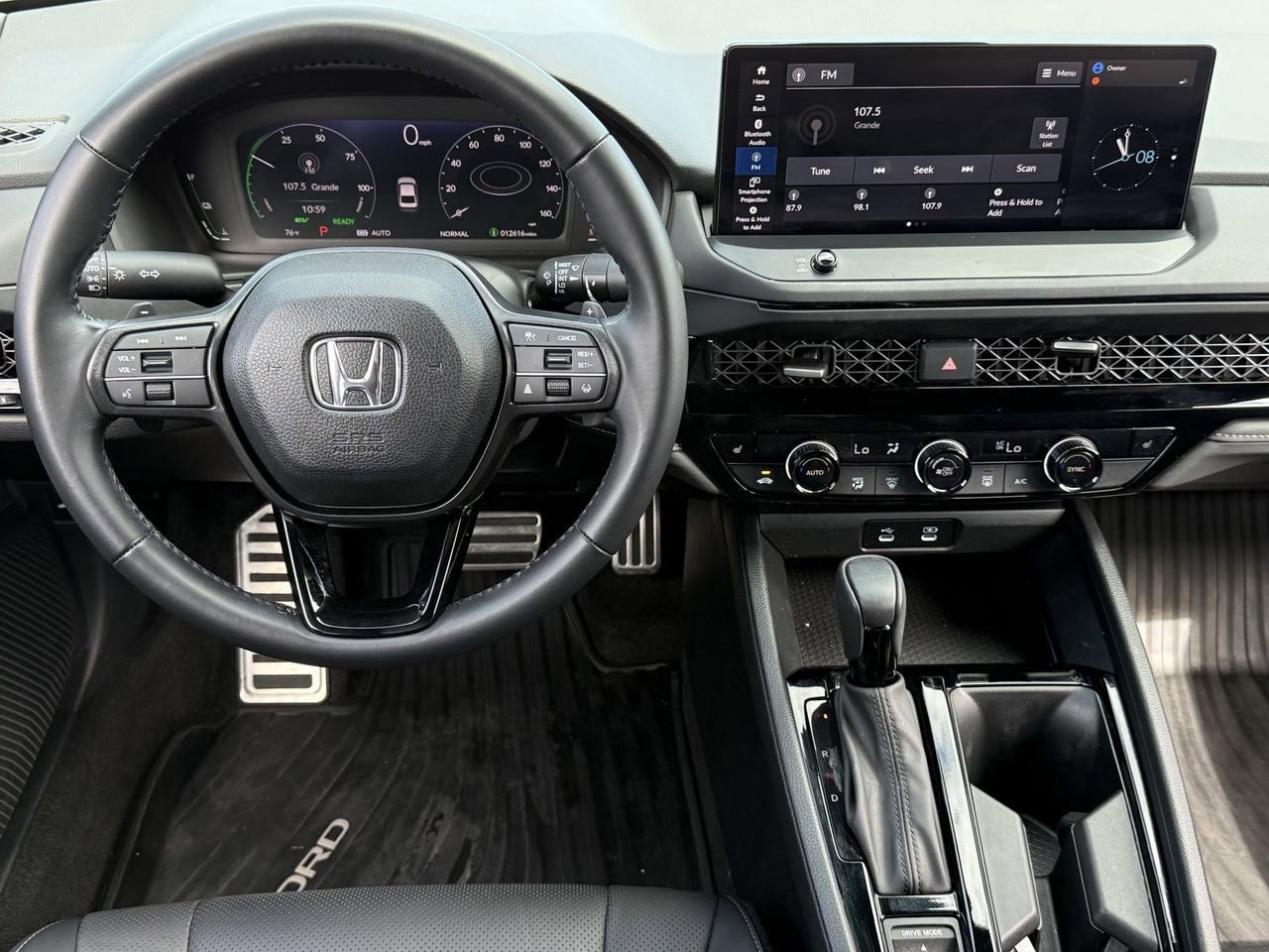 Used 2024 Honda Accord Sport image 11