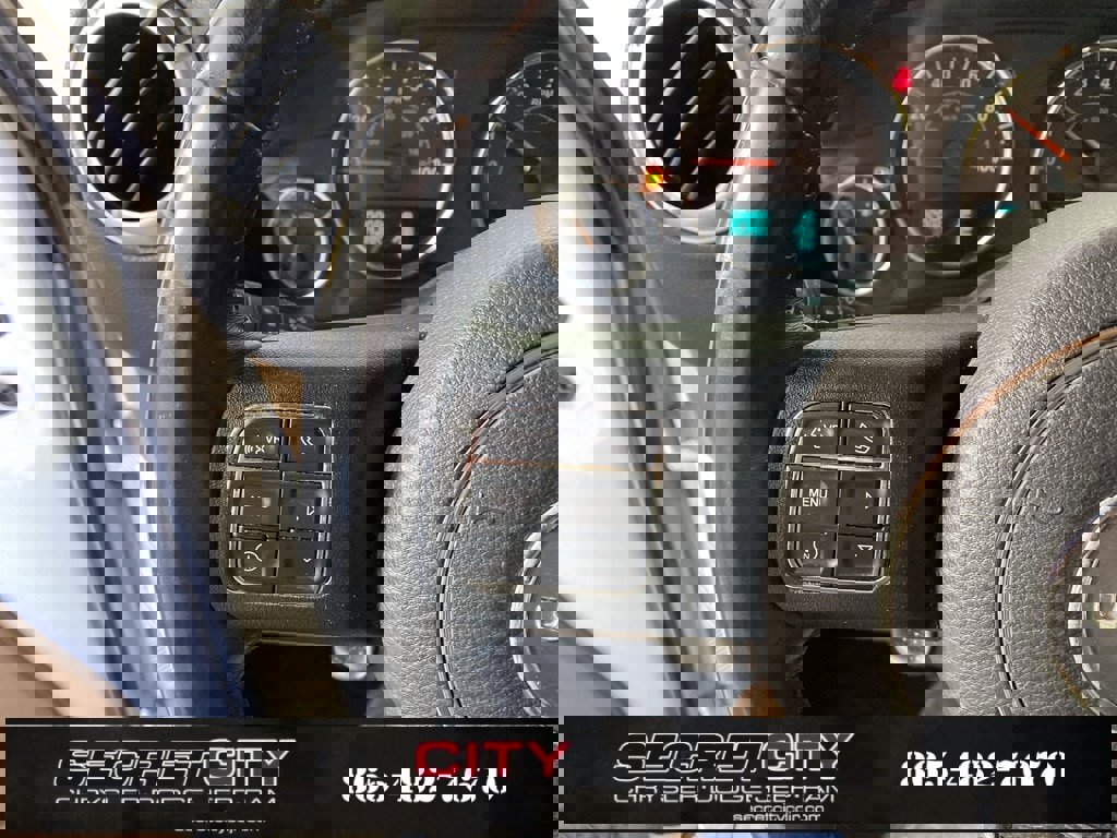 Used 2018 Jeep Wrangler Unlimited Sahara w/ Connectivity Group image 14