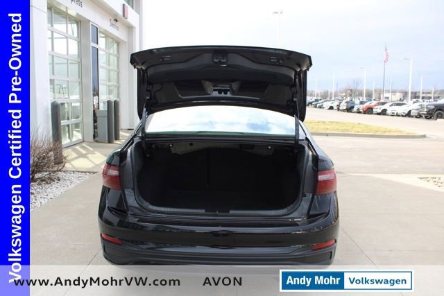Used 2025 Volkswagen Jetta SE image 8