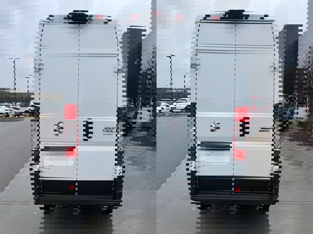 New 2026 RAM ProMaster 2500 w/ Quick Order Package 22G SLT image 12