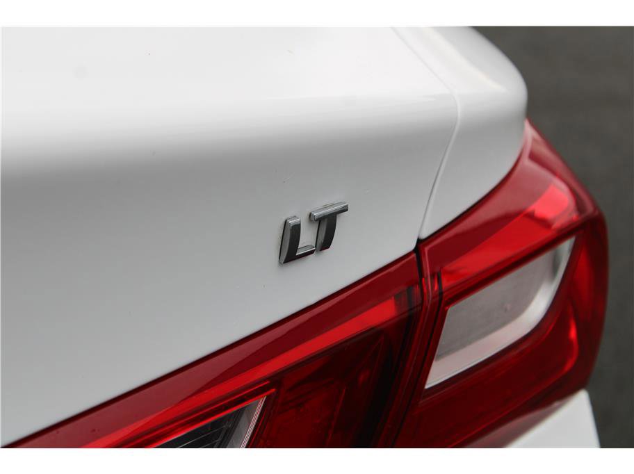 Used 2024 Chevrolet Malibu LT image 40