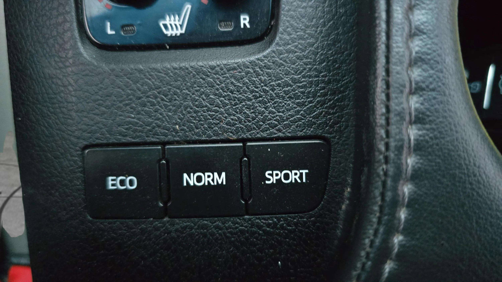 Used 2018 Toyota Avalon XLE Premium image 42