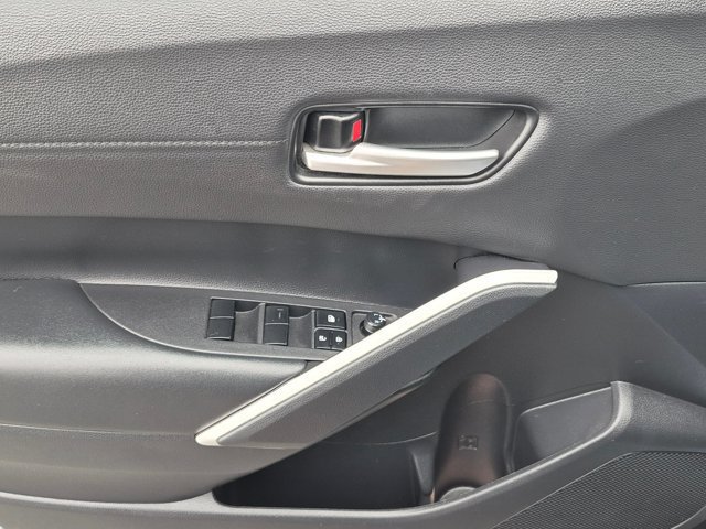 Used 2025 Toyota Corolla Cross XLE AWD/4WD image 18