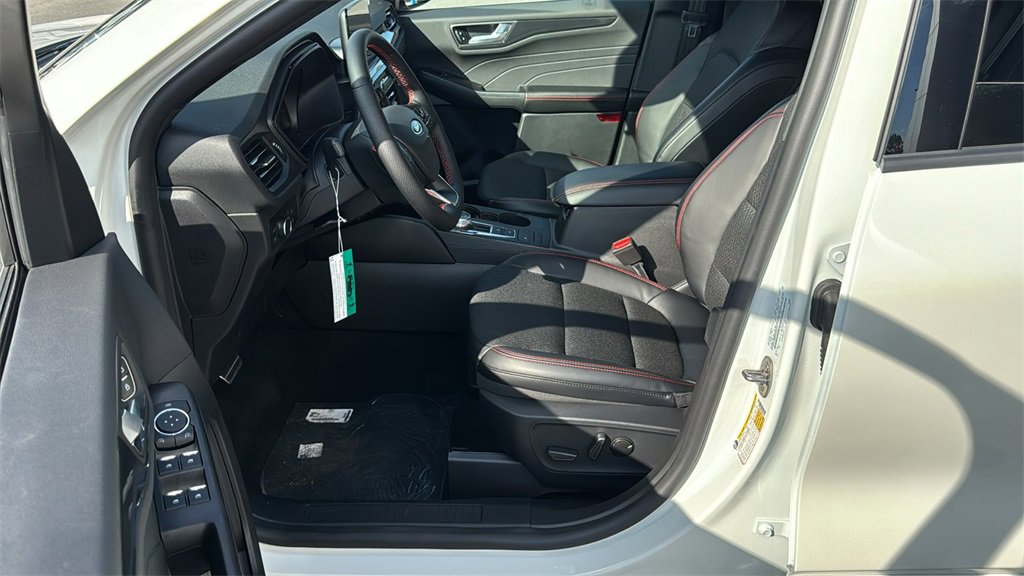 New 2024 Ford Escape ST-Line w/ Equipment Group 301A image 15