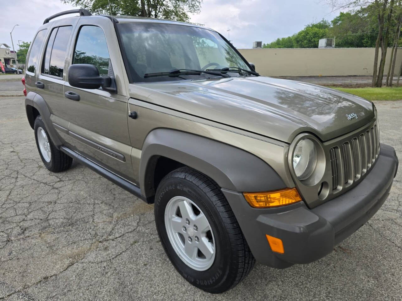 Used 2006 Jeep Liberty Sport AWD/4WD image 3