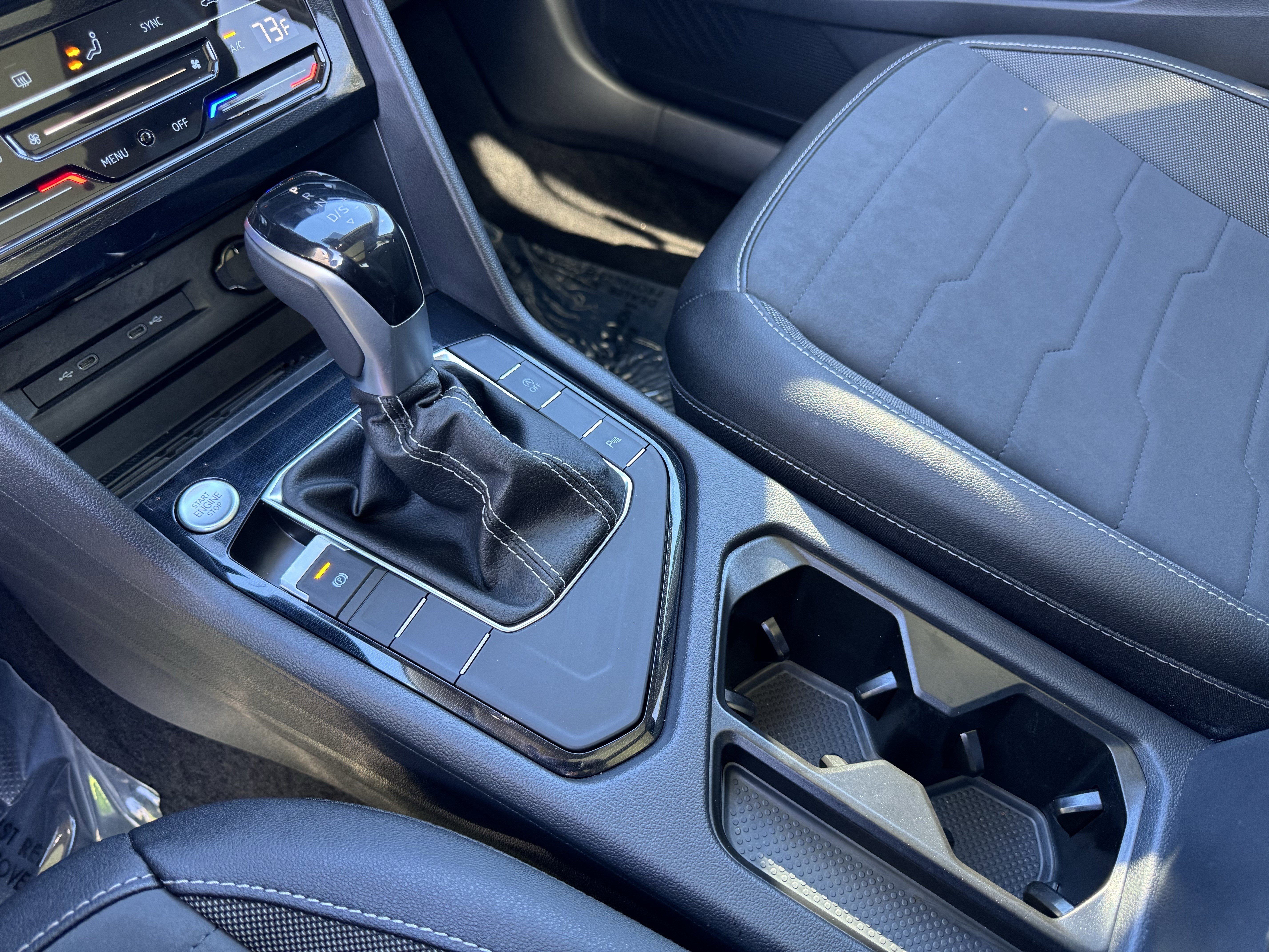 Certified 2025 Volkswagen Taos SE image 29