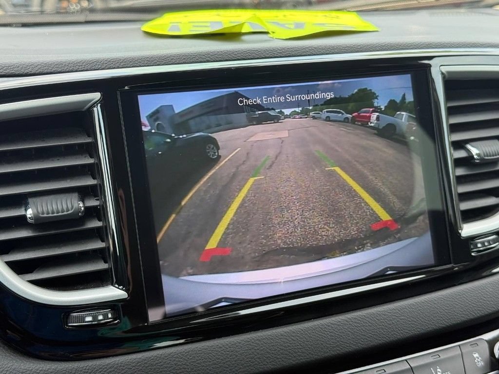 Certified 2024 Chrysler Pacifica Touring-L FWD image 18