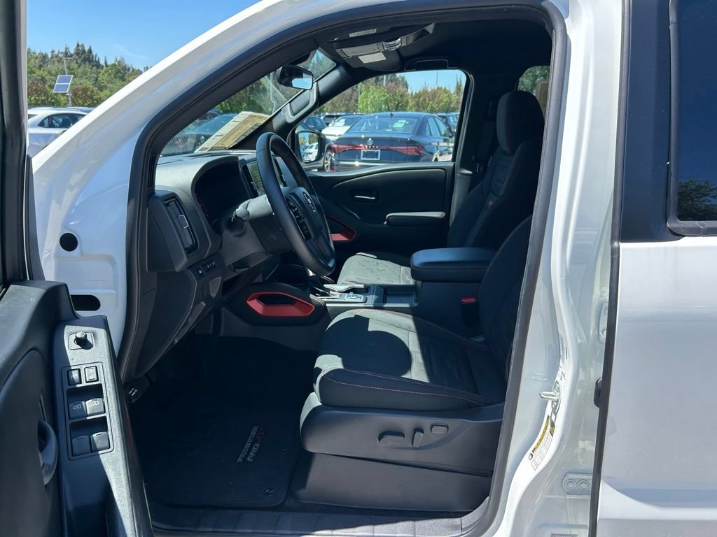 Used 2026 Nissan Frontier PRO-4X AWD/4WD image 14