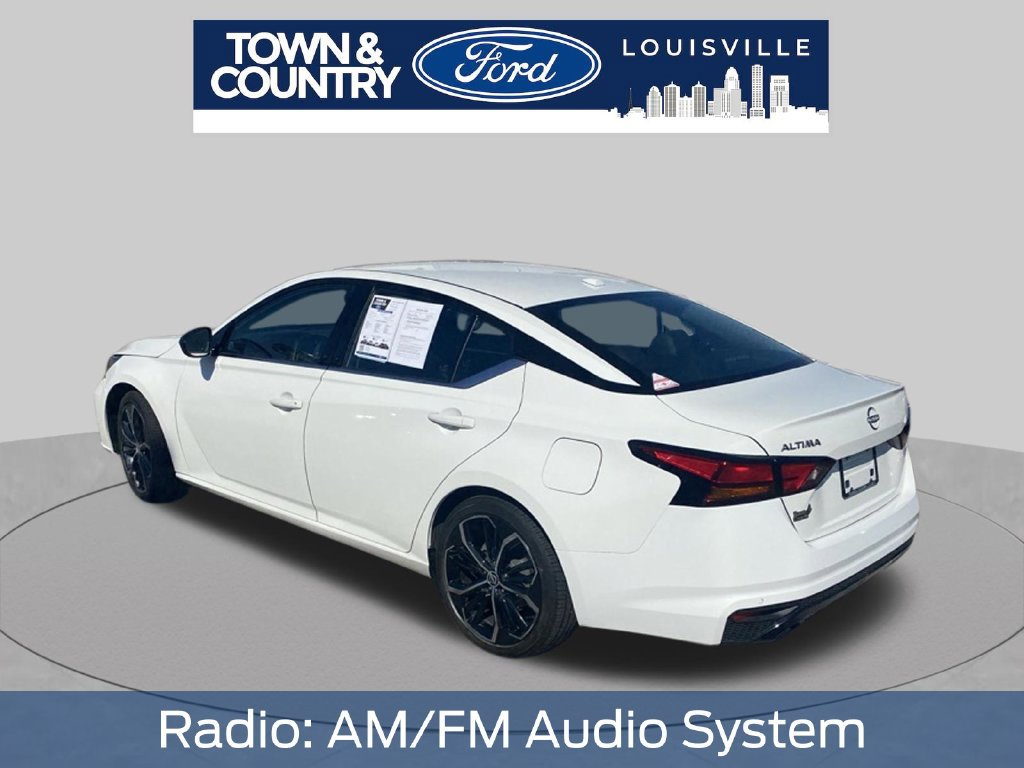 Used 2024 Nissan Altima 2.5 SR FWD image 3