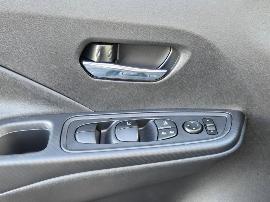 New 2025 Nissan Versa SV w/ Trunk Package FWD image 18