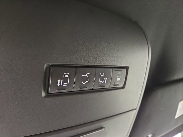 Used 2019 Dodge Grand Caravan SXT image 25