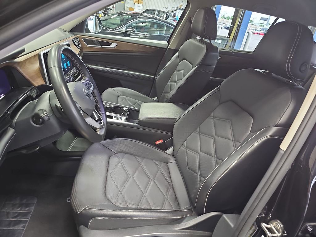 Used 2024 Volkswagen Atlas SE FWD image 15