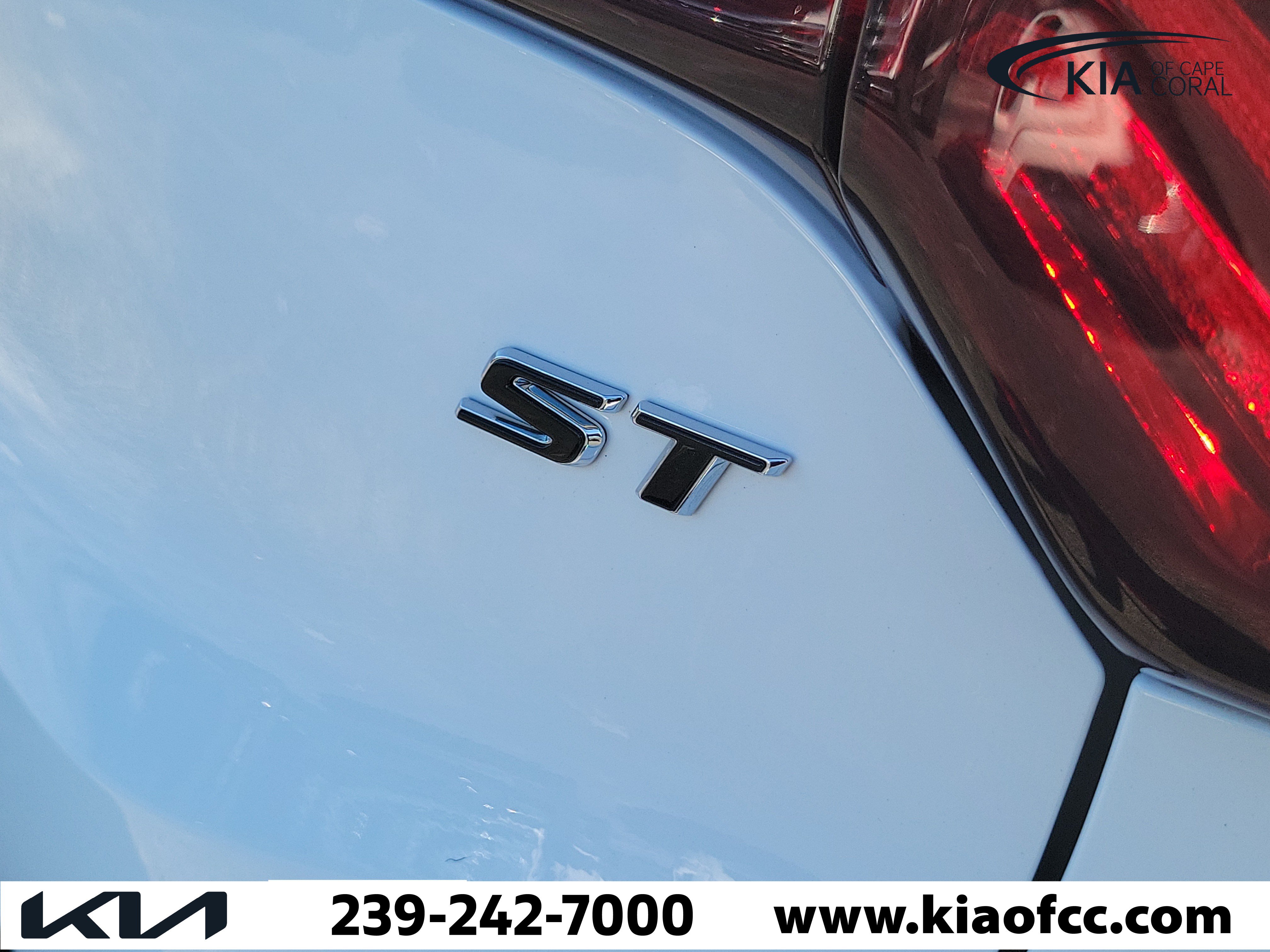 Used 2024 Buick Encore GX Sport Touring AWD/4WD image 10