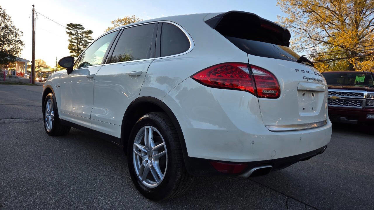 Used 2012 Porsche Cayenne S AWD/4WD image 10