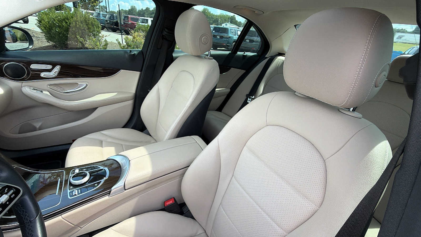 Used 2019 Mercedes-Benz C 300 Sedan image 16