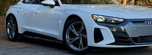 Used 2022 Audi e-tron GT Premium Plus image 10