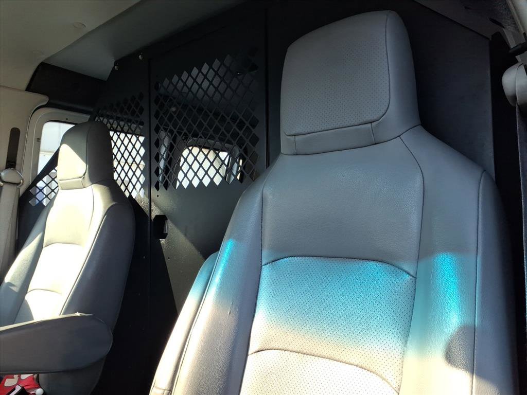 Used 2010 Ford E-250 and Econoline 250 RWD image 9
