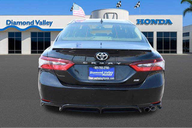 Used 2021 Toyota Camry SE FWD image 5