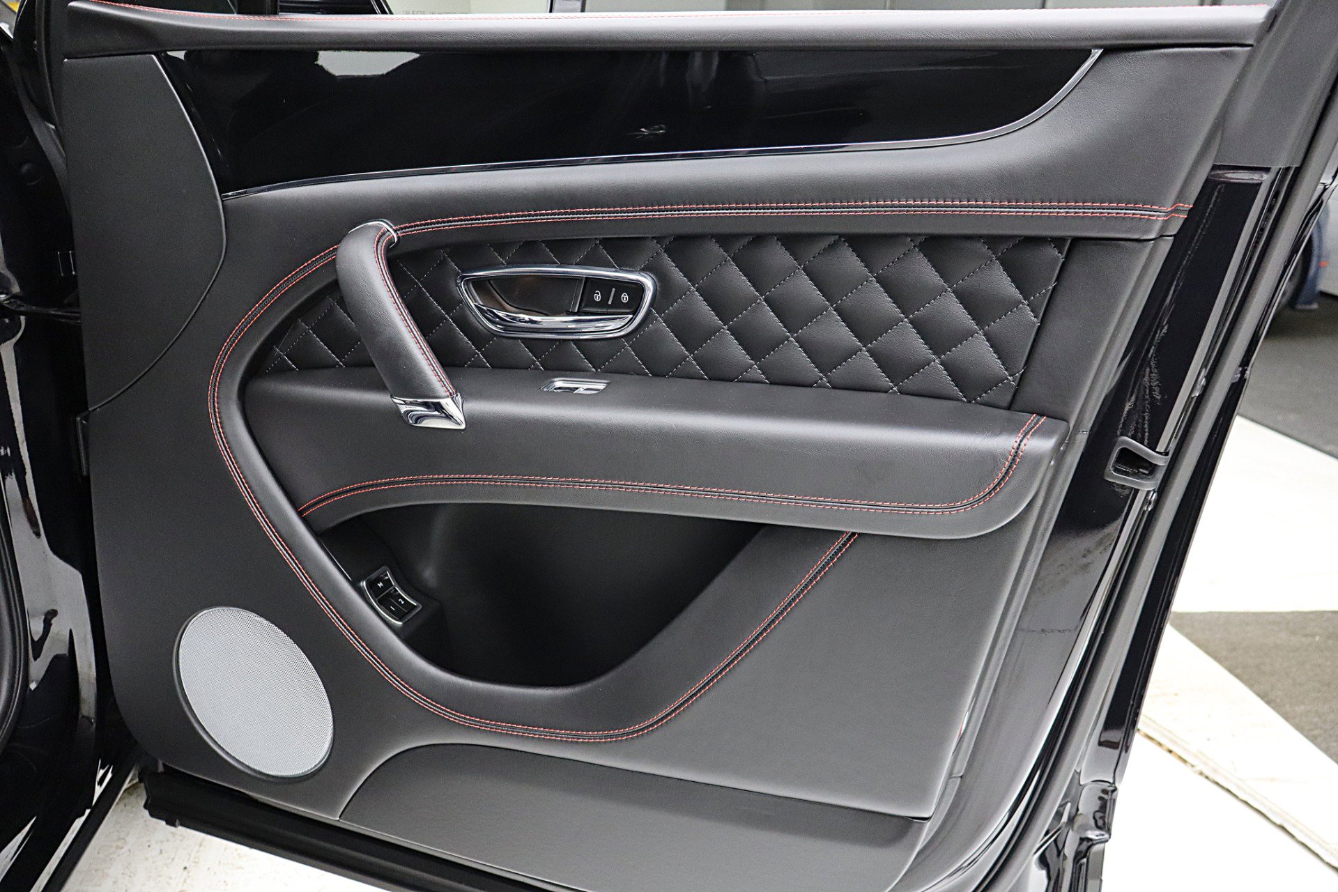 Certified 2017 Bentley Bentayga image 52