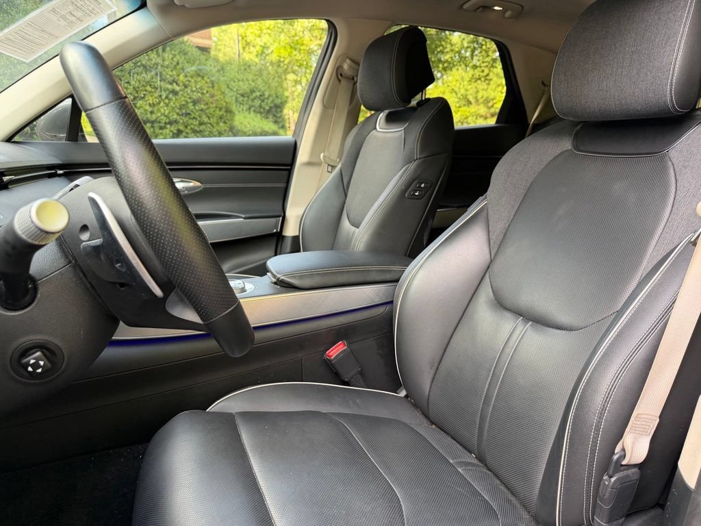 Used 2023 Genesis Electrified GV70 AWD/4WD image 6