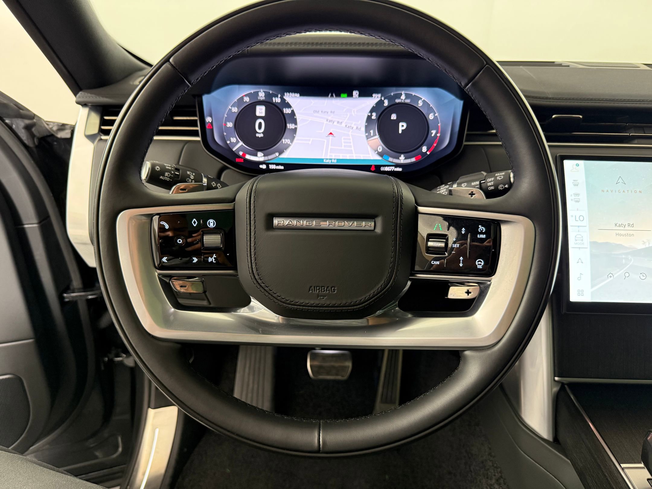 Used 2025 Land Rover Range Rover Long Wheelbase SE image 17