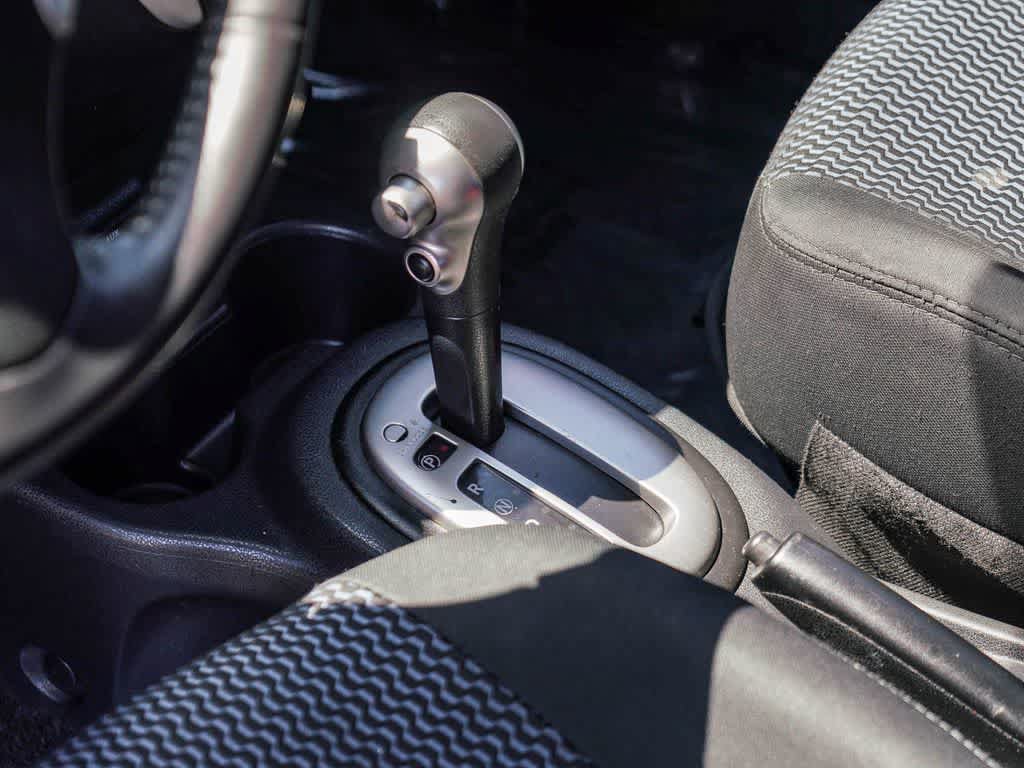 Used 2018 Nissan Versa Note SV FWD image 17