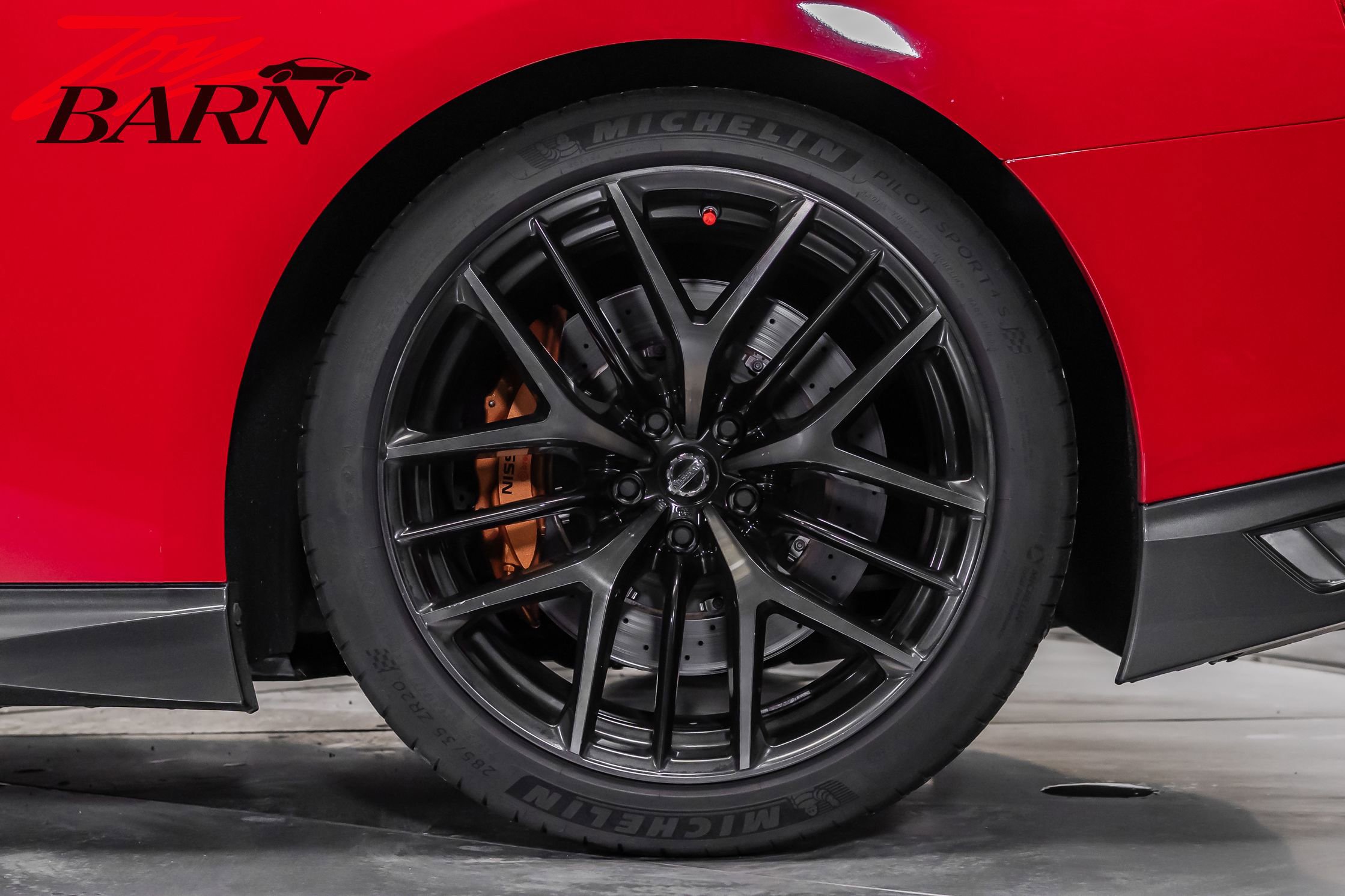 Used 2018 Nissan GT-R Premium image 19