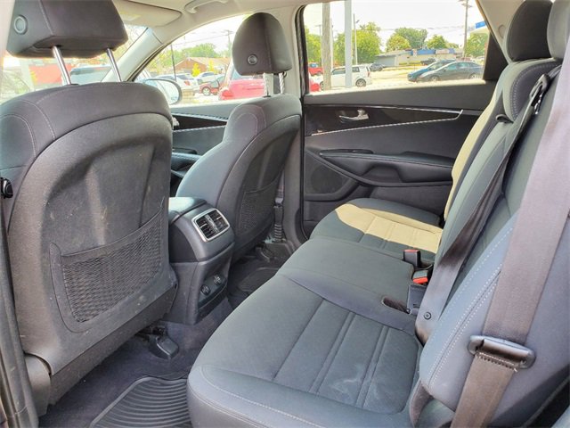 Used 2019 Kia Sorento LX image 25
