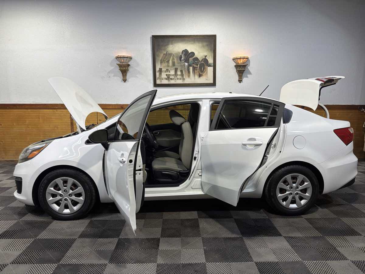 Used 2017 Kia Rio LX FWD image 12