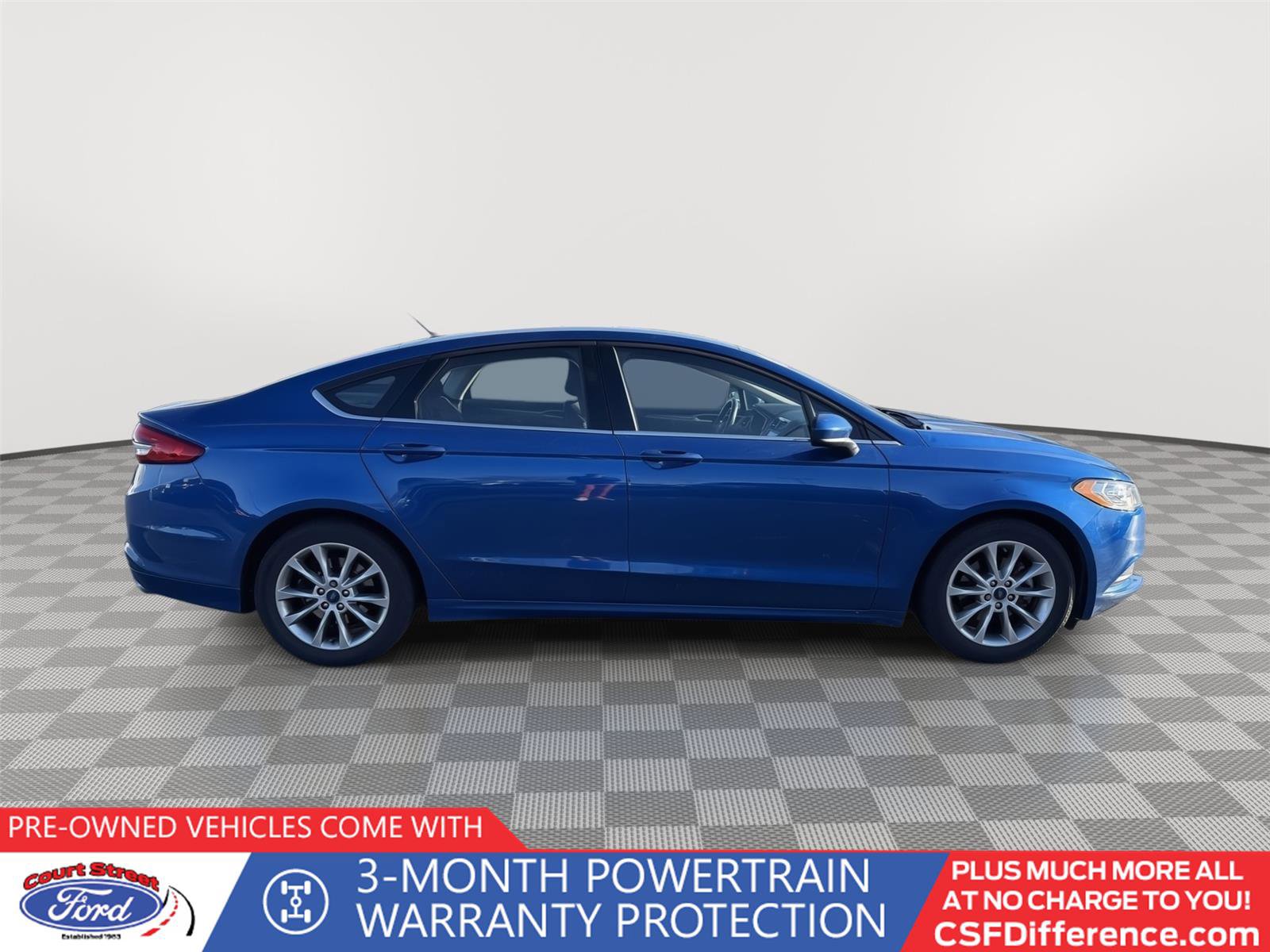 Used 2017 Ford Fusion SE w/ Fusion SE Technology Package image 8