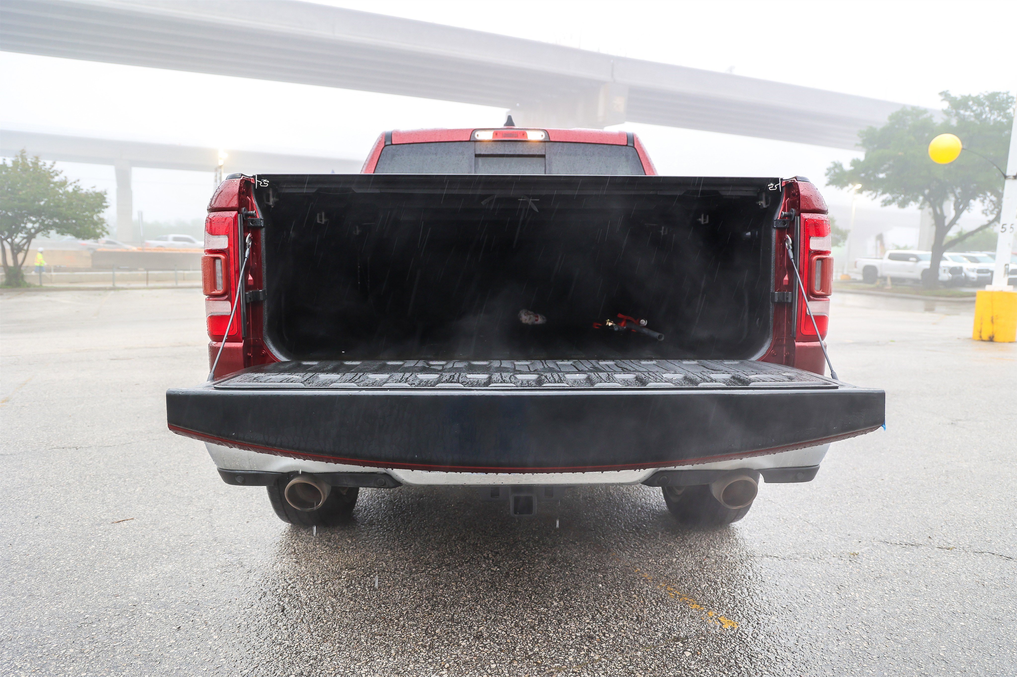 Used 2019 RAM 1500 Laramie AWD/4WD image 11