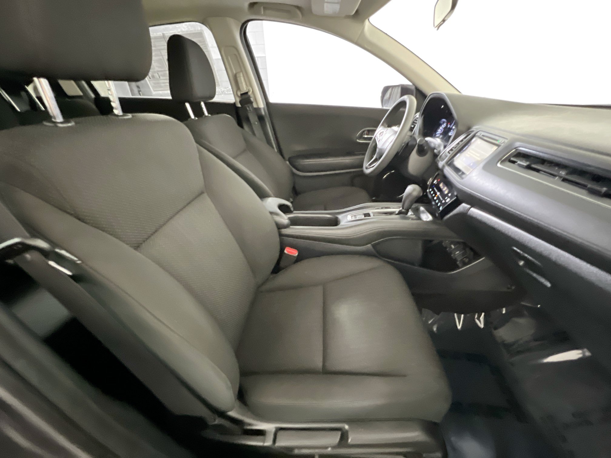 Used 2017 Honda HR-V EX image 31