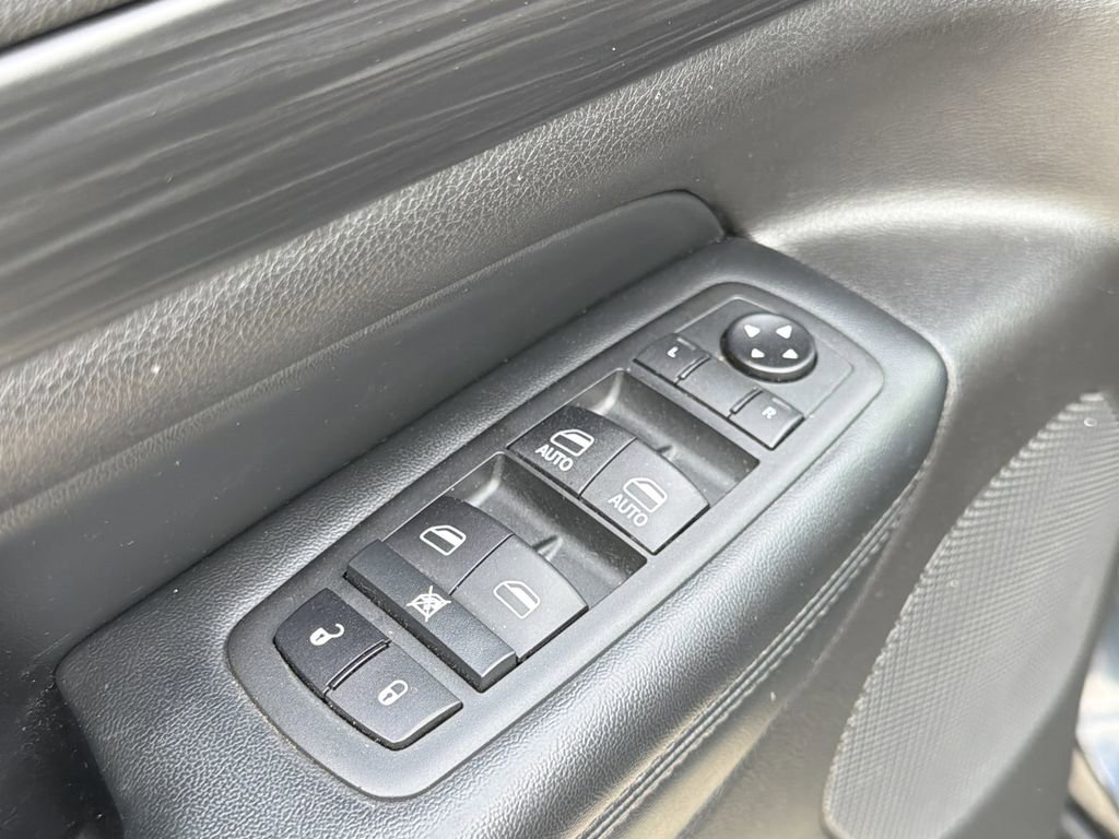 Used 2020 Jeep Grand Cherokee Laredo image 20