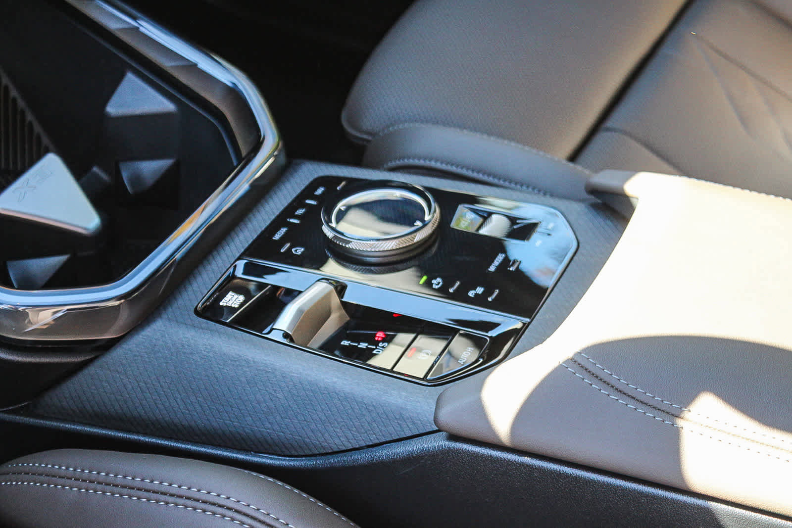 Used 2025 BMW X3 xDrive30i w/ Convenience Package image 19