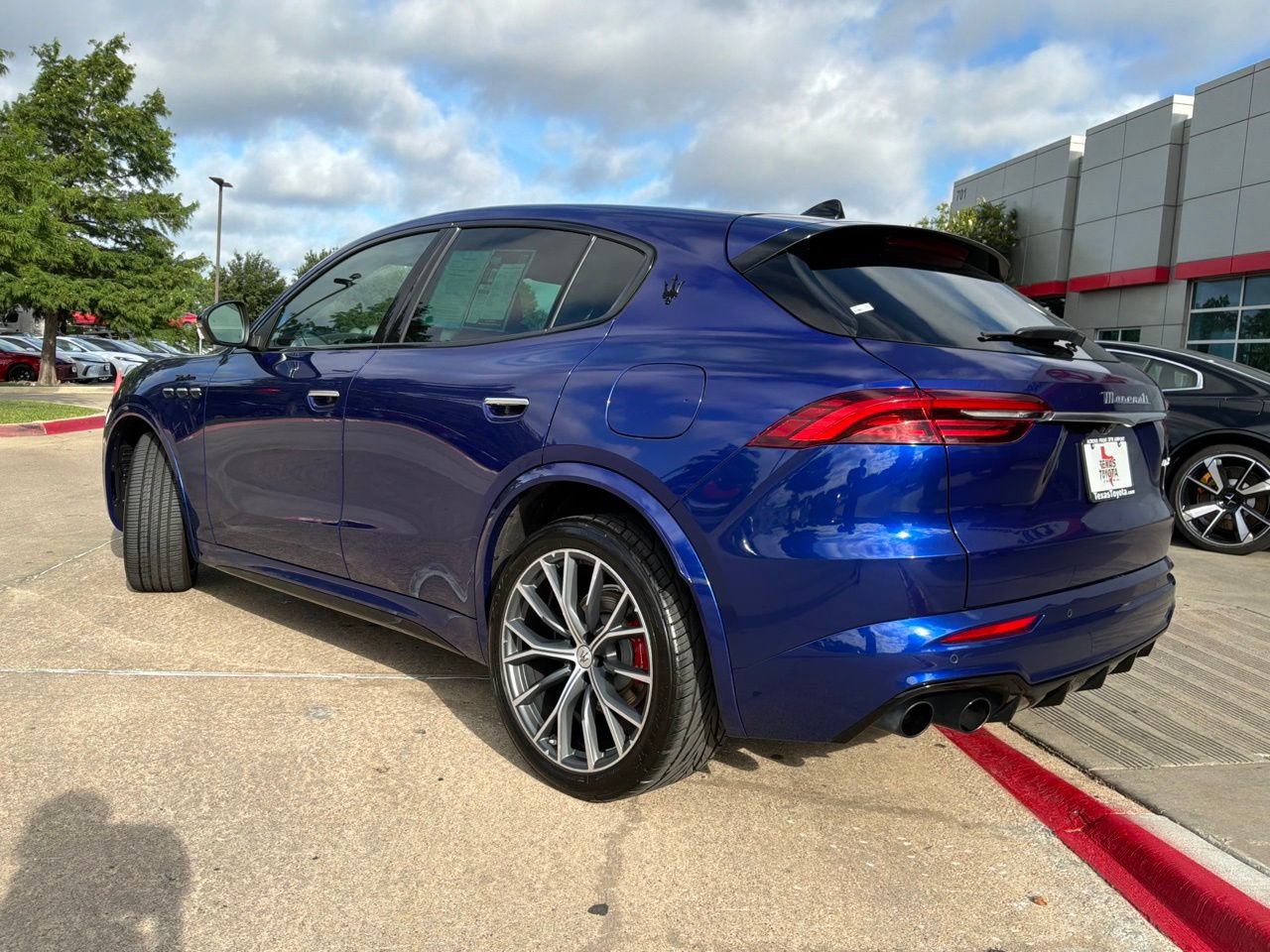 Used 2023 Maserati Grecale Modena AWD/4WD image 8